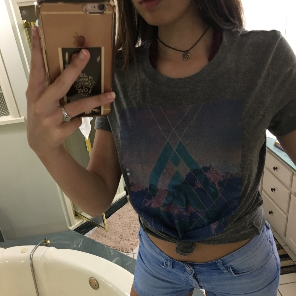 💐Aeropostale T-shirt